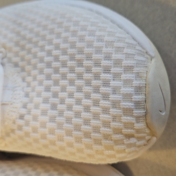 Nike Air Max Bella Tr 2 Sneakers - Picture 3 of 13